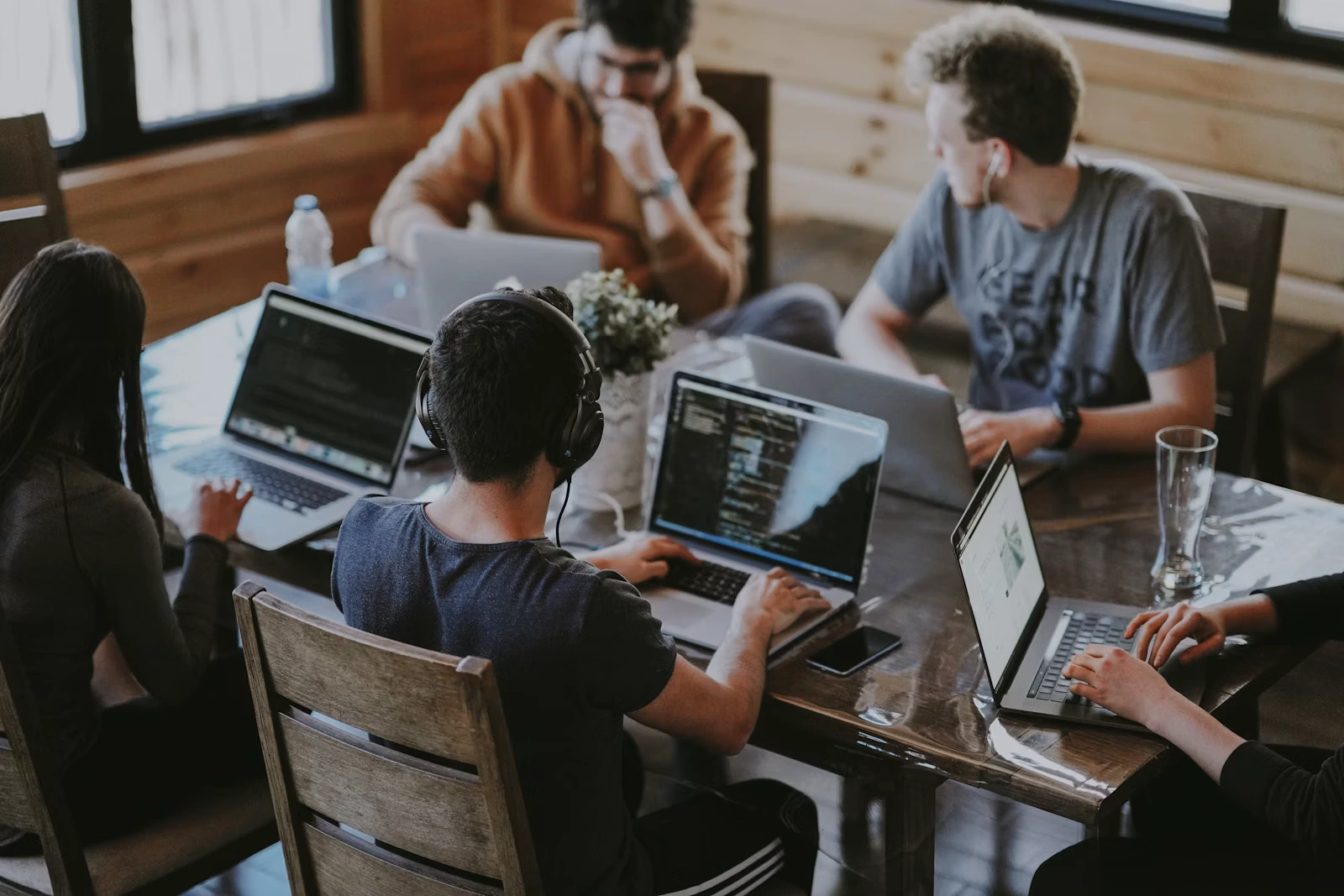 Équipe LMAG en réunion de travail